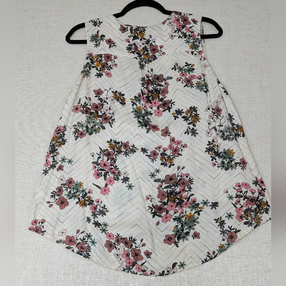 Maurices Floral Sleeveless Button-Down Boho Top - Large - Picture 12 of 13
